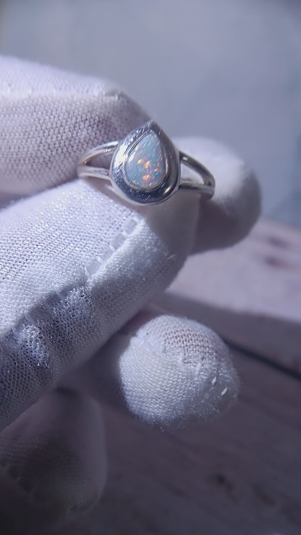 Lightning Ridge Australian opal ring