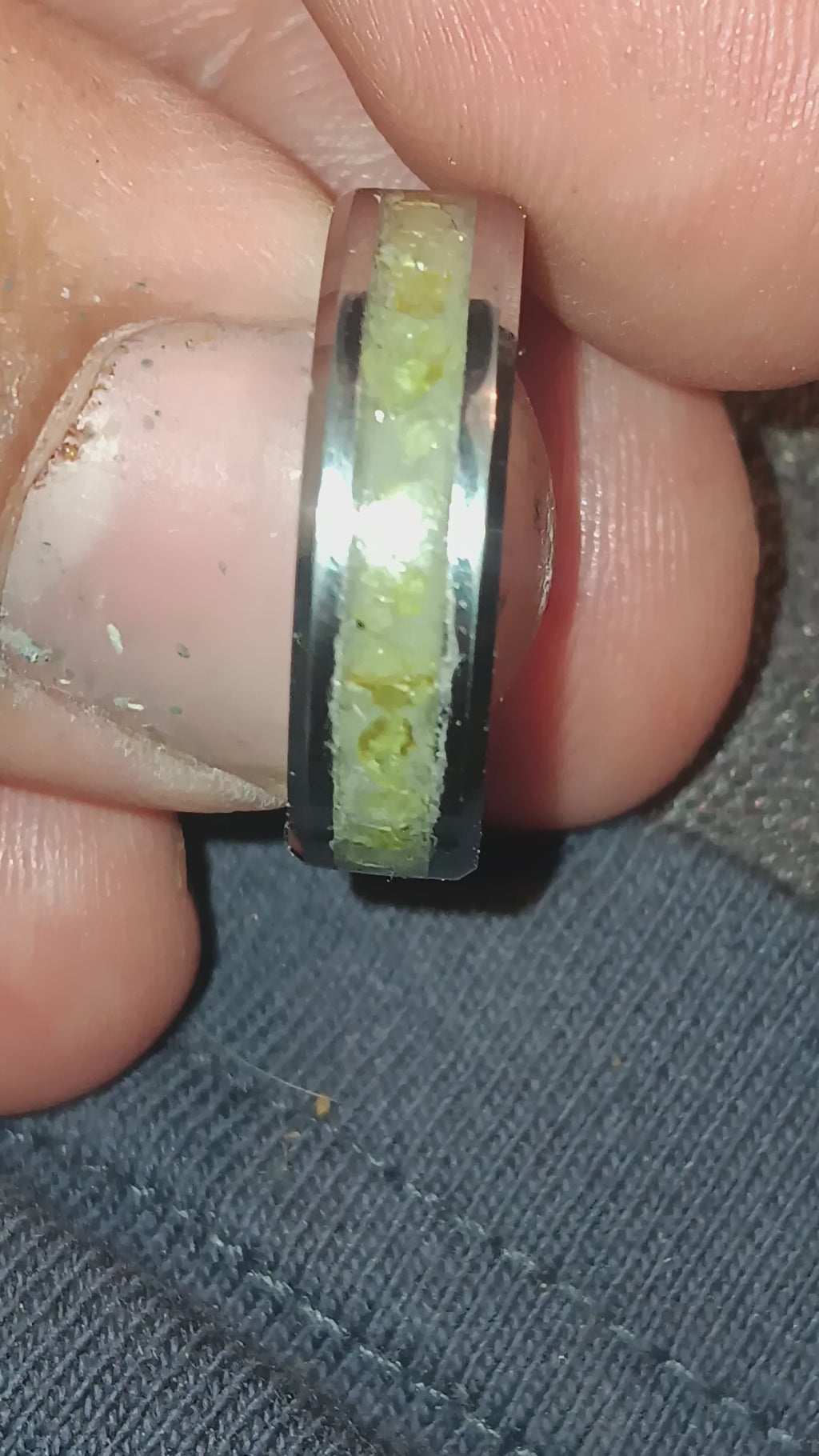 Tungsten Peridot glowring