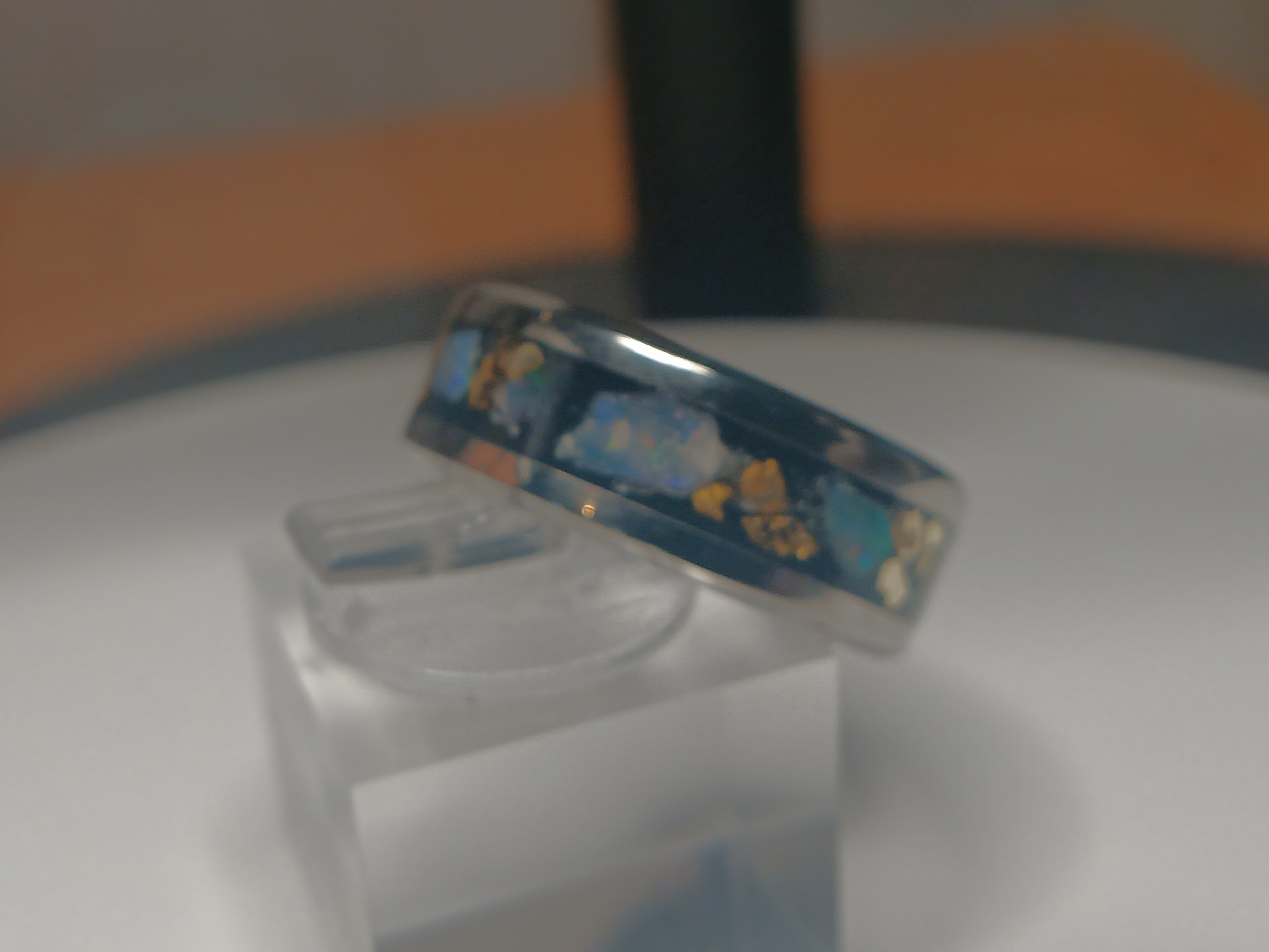 Gold and opals inlay ring
