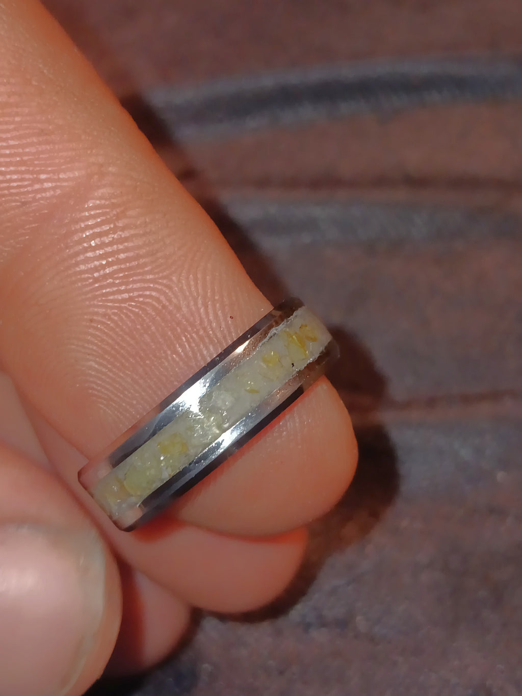 Tungsten Peridot glowring